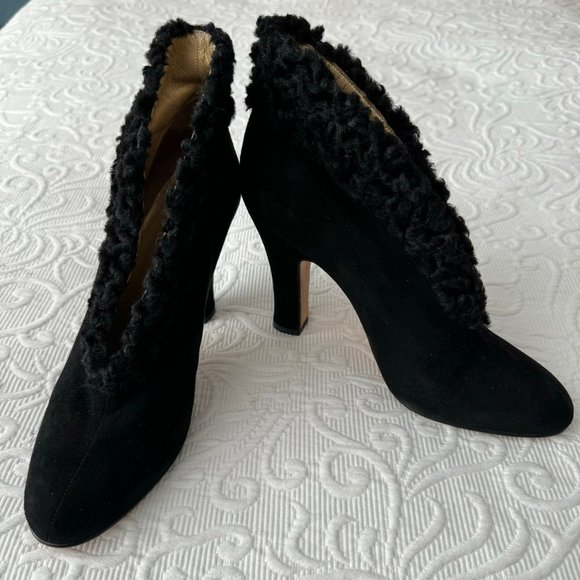 VTG MARTINEZ VALERO "Nelly" Persian Lamb Fur Trim Suede Heel Black Booties 9